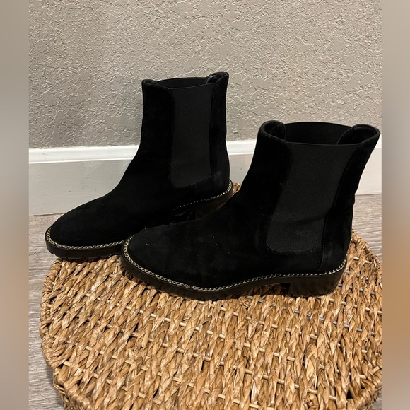 Stuart Weitzman Kolbie Chelsea Boot - Picture 3 of 8